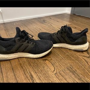 Adidas Ultra Boost - mid condition -  size 8